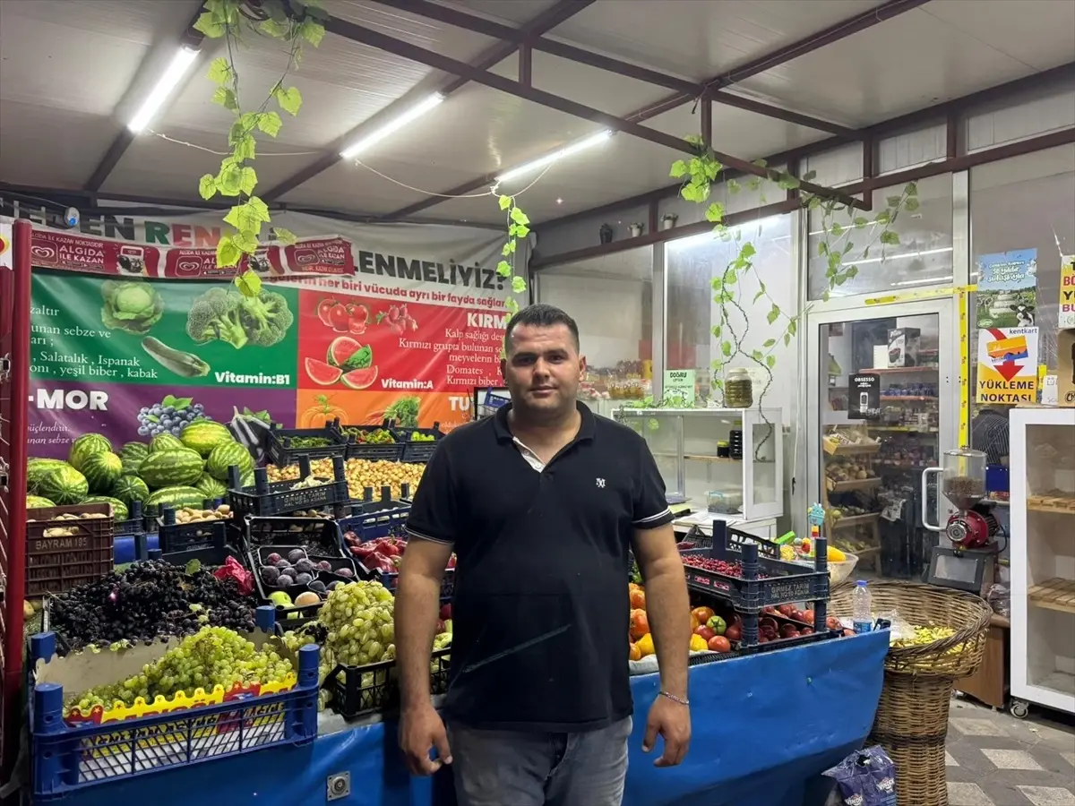 adanada market calisaninin darbedildigi anlar guvenlik kamerasinca kaydedildi r6m7Ngug