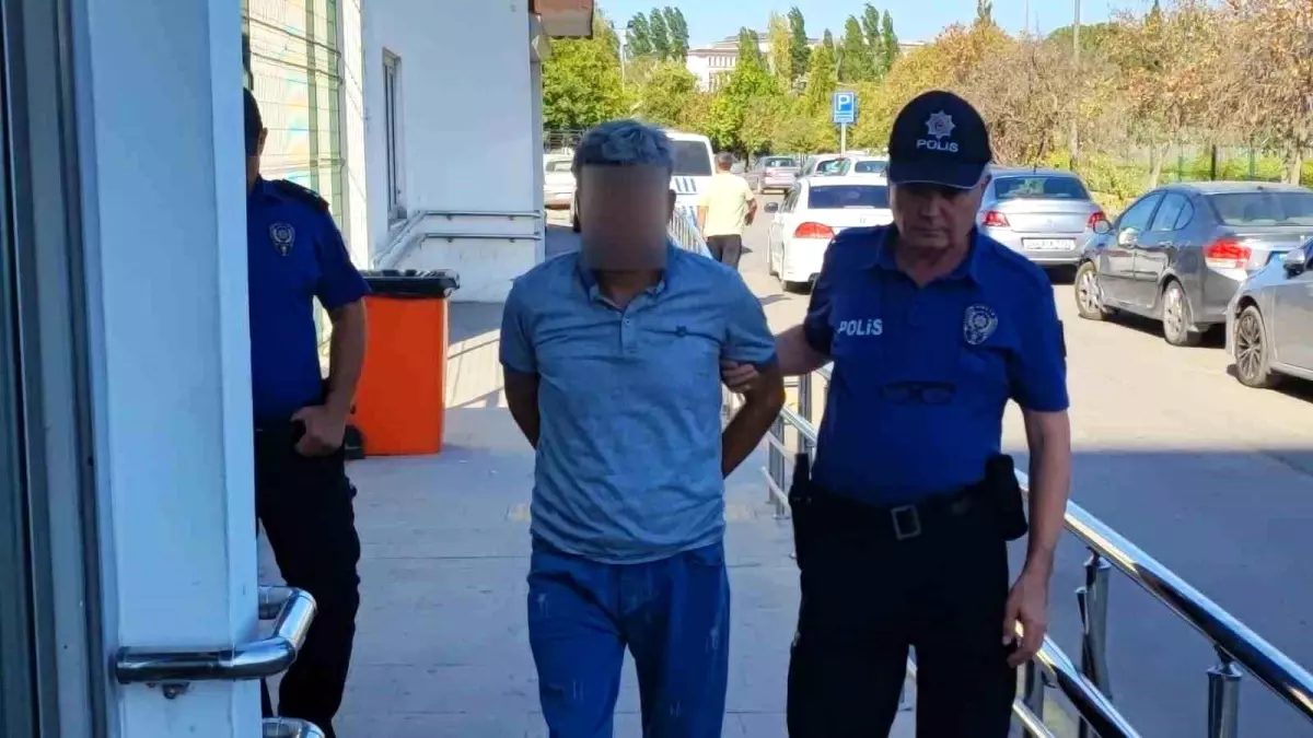 adanada trafik kazasi 2 yasindaki cocuk hayatini kaybetti d6pAcfe3