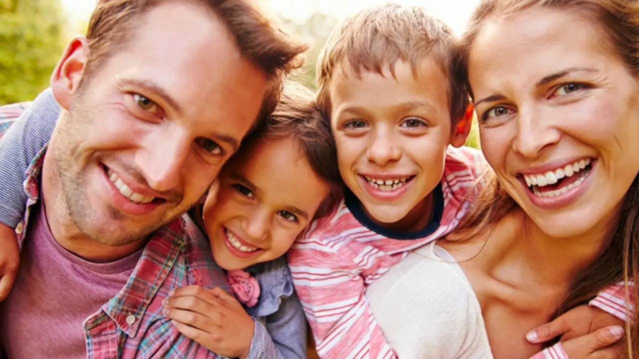 cocuk psikologlari acikladi mutlu bir evde buyumenin cocuklarda 6 belirtisi ggSJk1Pk.jpg