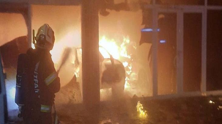 denizlide oto galeri kundakladi 5 arac kule dondu GwtK2AXr.jpg