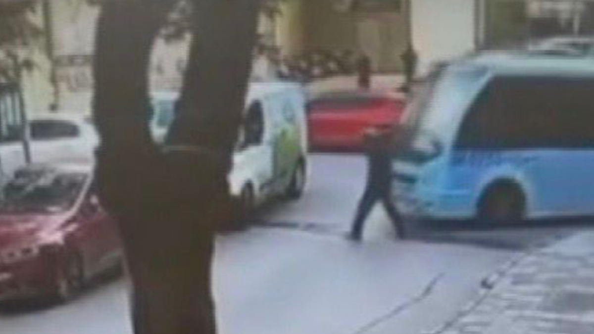 istanbul maltepede yayaya minibus carpti svnUJlwc.jpg