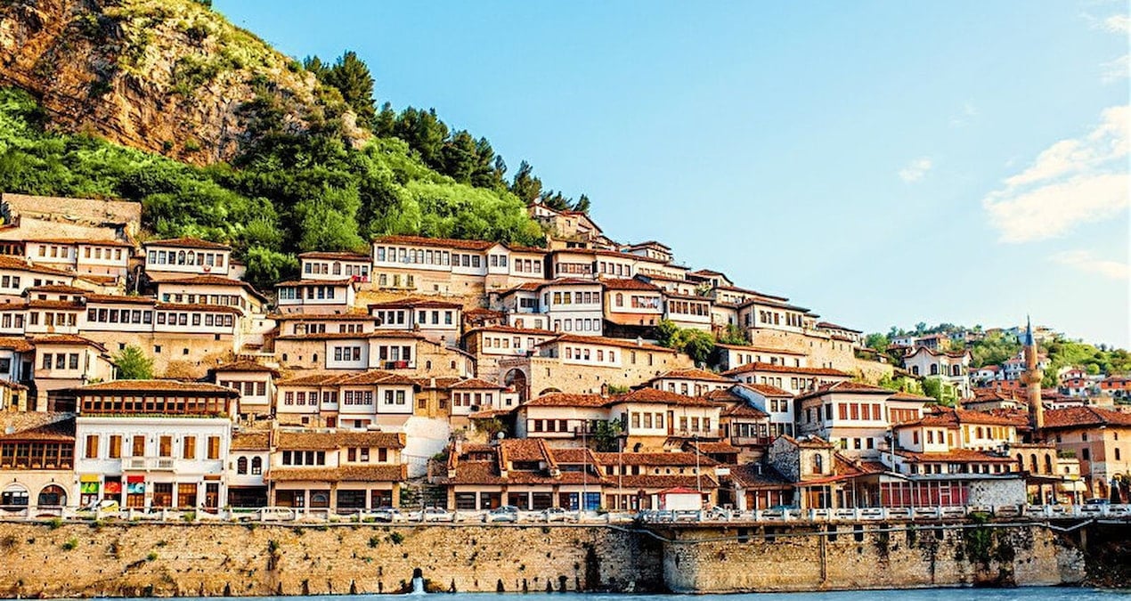 turk sirket arnavutluku karistirdi iYunUr2Q.jpg