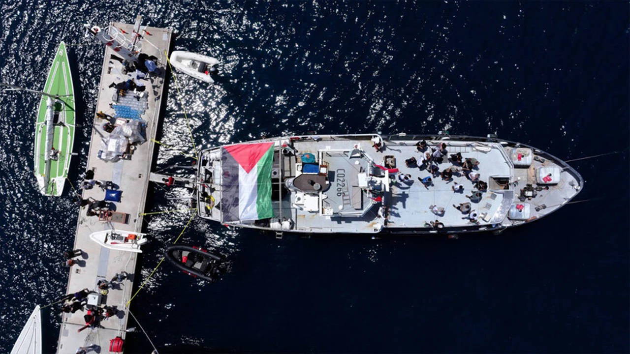 israil-ordusu-kuresel-sumud-filosunun-tum-teknelerini-uluslararasi-sularda-alikoydu-2jimjmXD