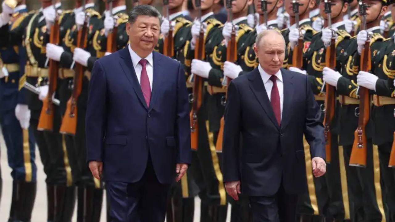 rusya-devlet-baskani-putin-cini-ziyaret-ediyor-masada-40-isbirligi-var-LQGdZaEa