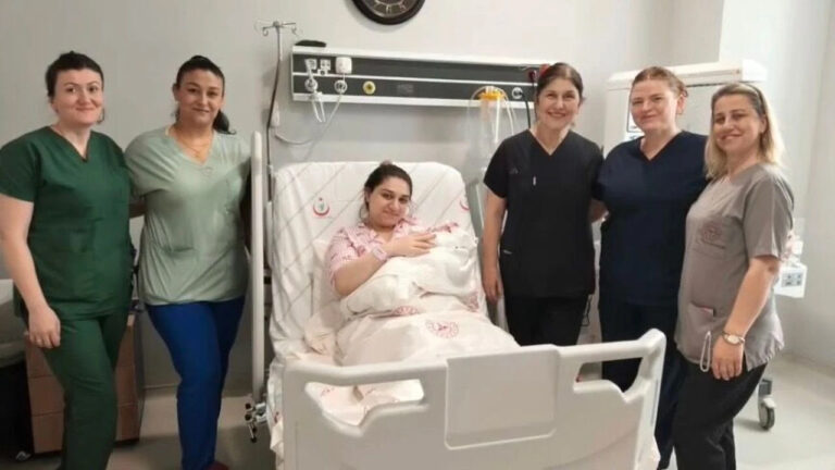yeni-hastanenin-ilk-bebegi-dogdu-BMhjPL6S