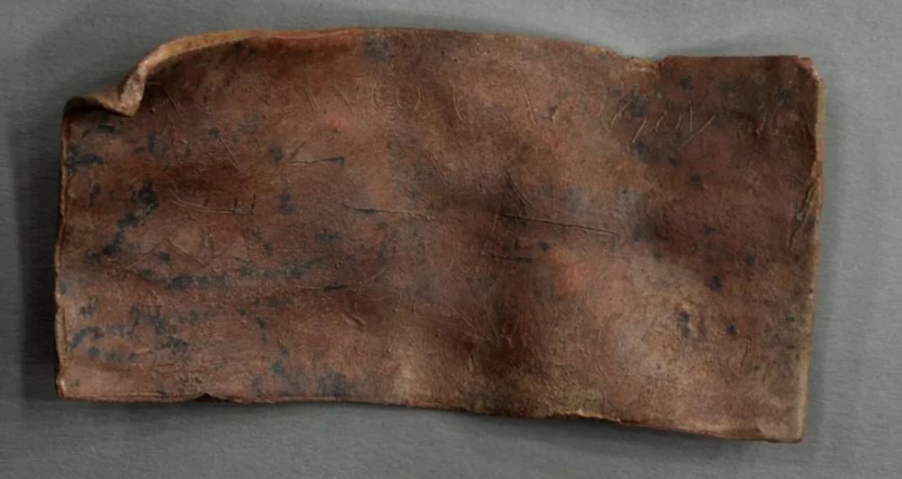 Toprağın altında 1800 yıllık Mısır büyüsü çıktı